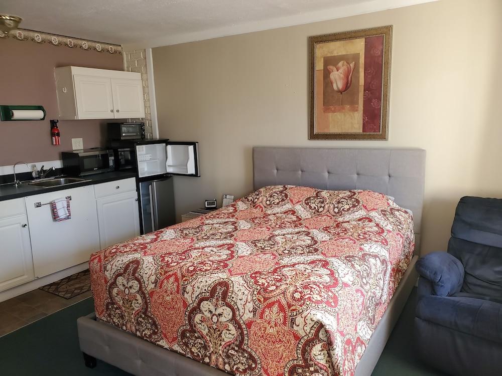 River Country Motor Lodge photo 56