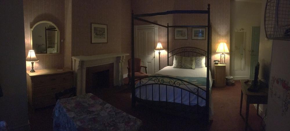 Biltmore Suites Hotel photo 12