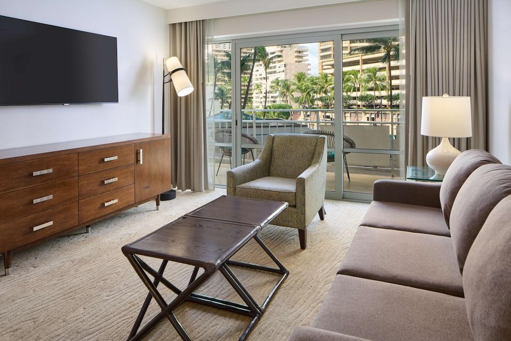 Ilikai Hotel & Luxury Suites photo 70