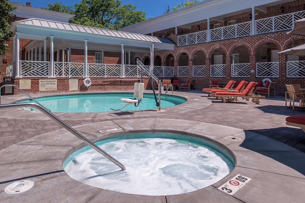 Hampton Inn Lexington-Historic District photo 37