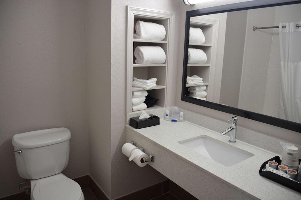 Garner Hotel Longview South by IHG photo 25