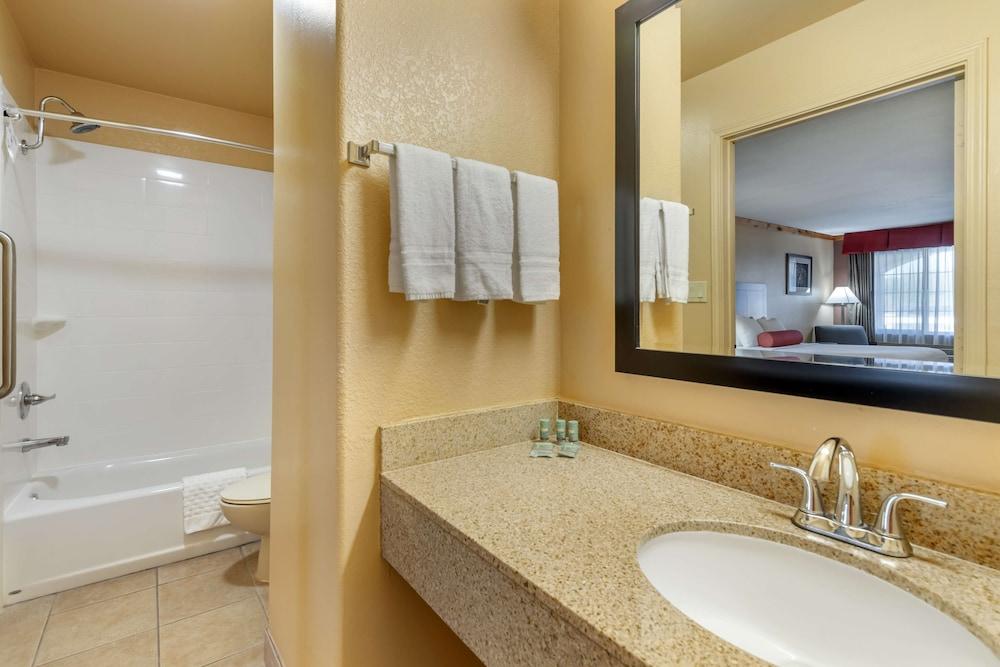 Best Western Windwood Inn & Suites photo 13