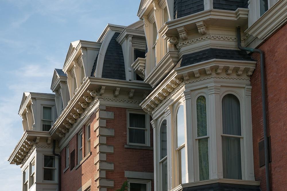 The Mansion On Delaware Ave photo 30
