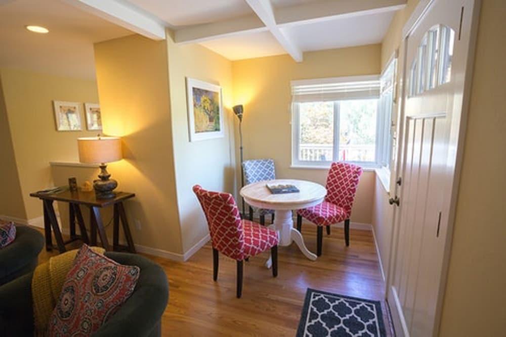 Aurora Park Cottages photo 36