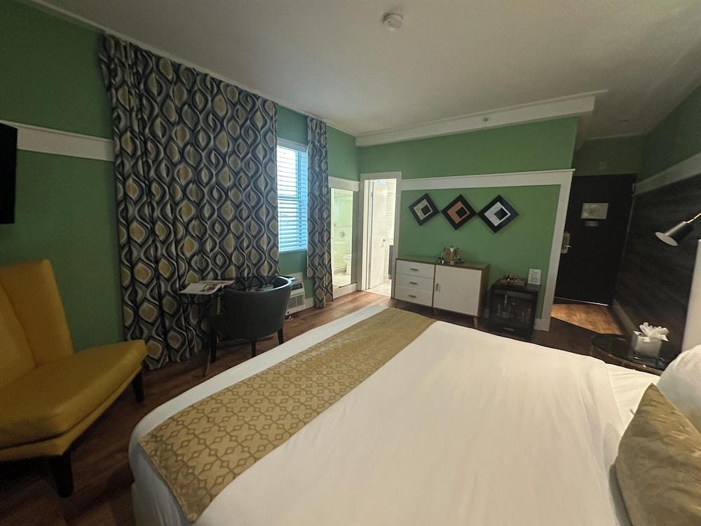 Maxines Dorset Catalina Hotel photo 8