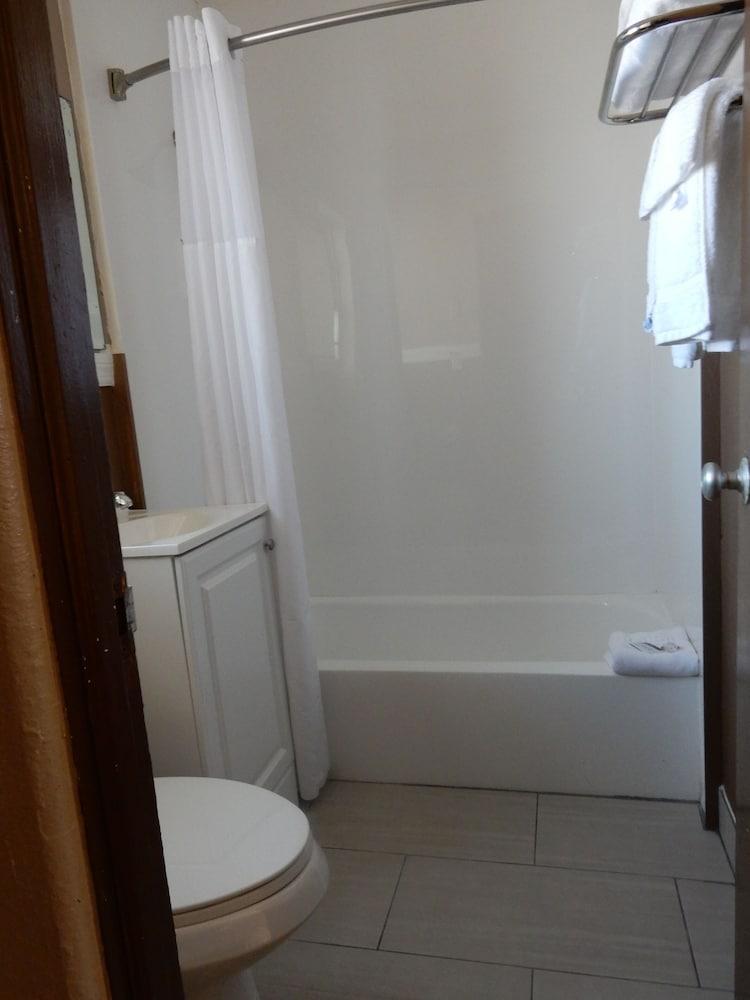 Sunset Inn photo 18