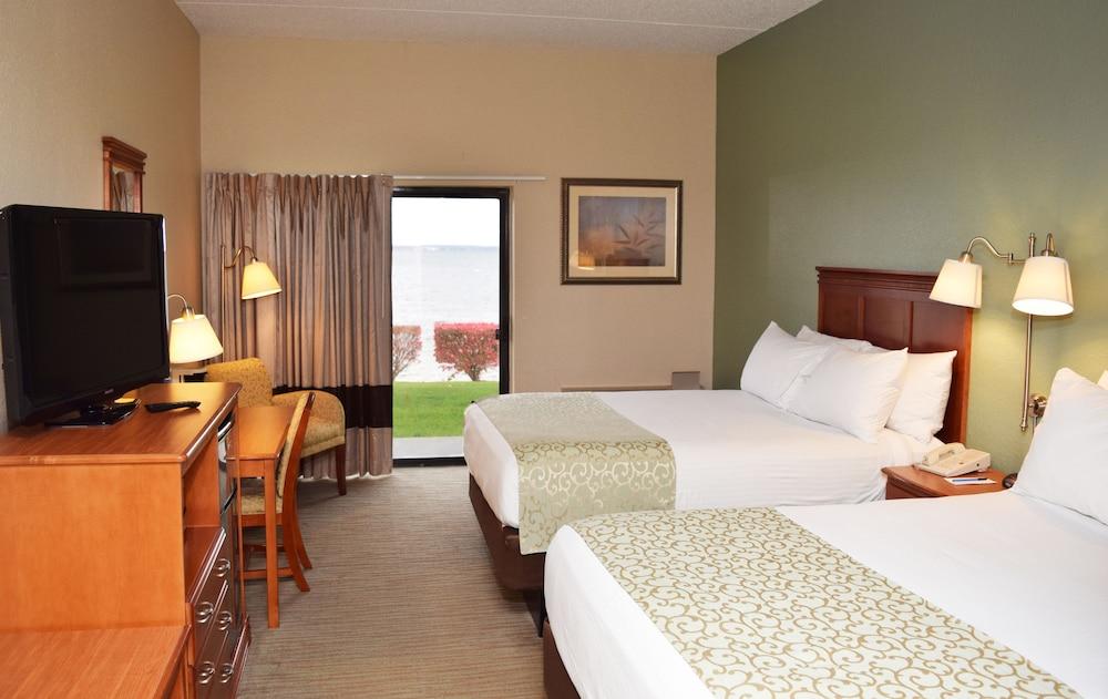 Beachfront Hotel photo 6