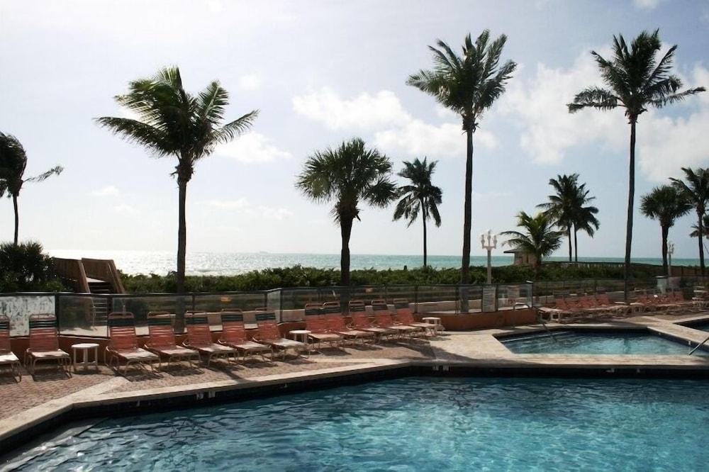 Hollywood Beach Resort-tower Suite photo 21