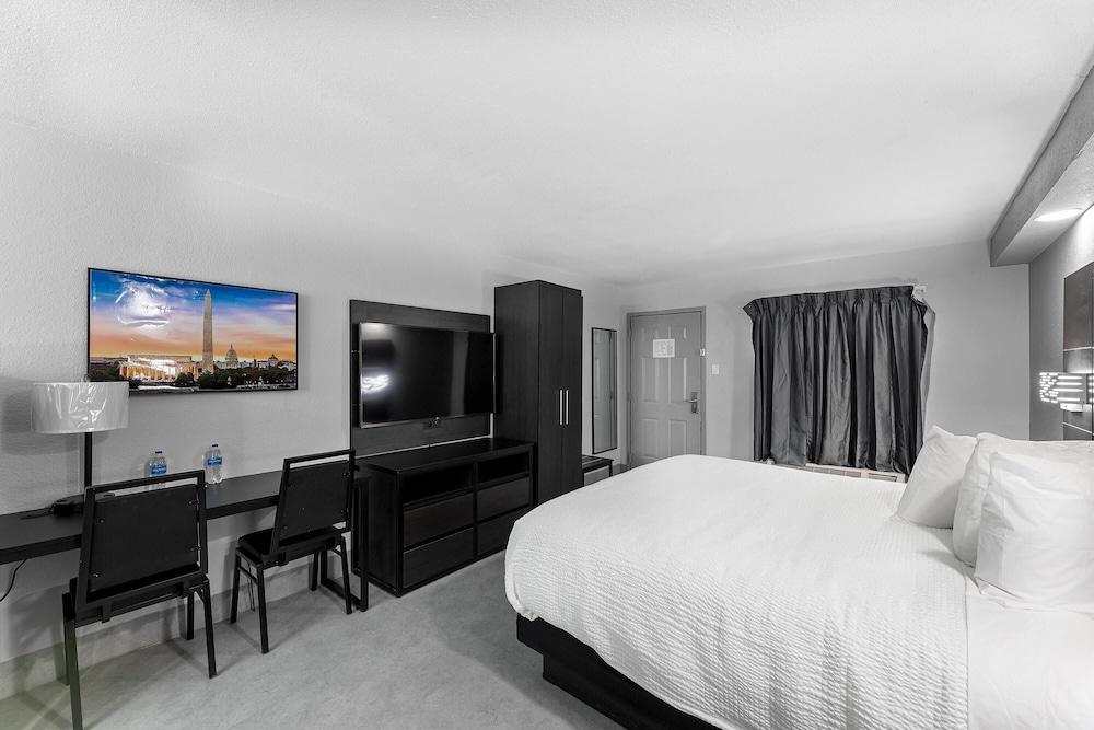 Baymont by Wyndham San Antonio Near Lackland AFB photo 1