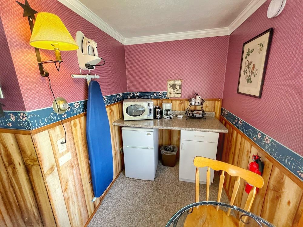 Open Hearth Inn photo 85