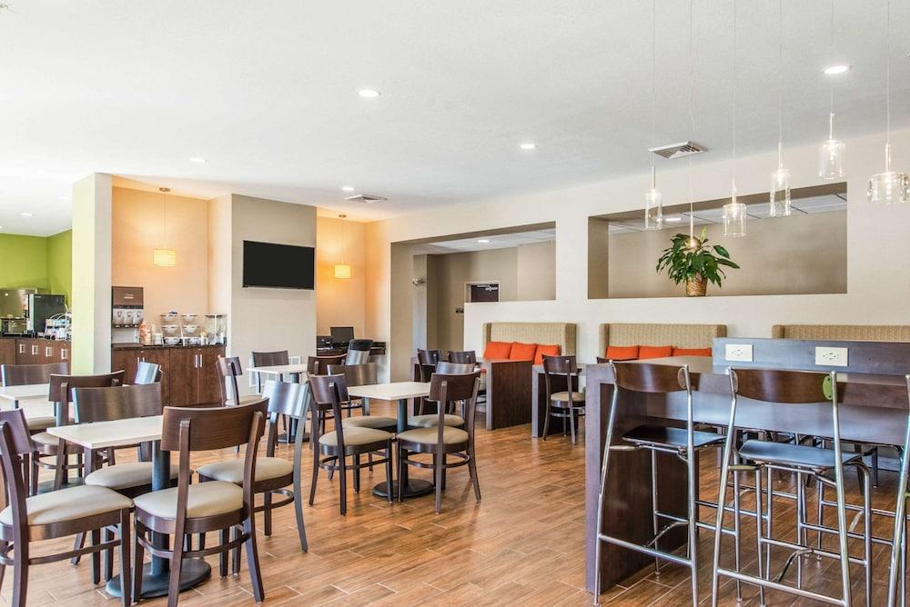 Sleep Inn & Suites Galion photo 32