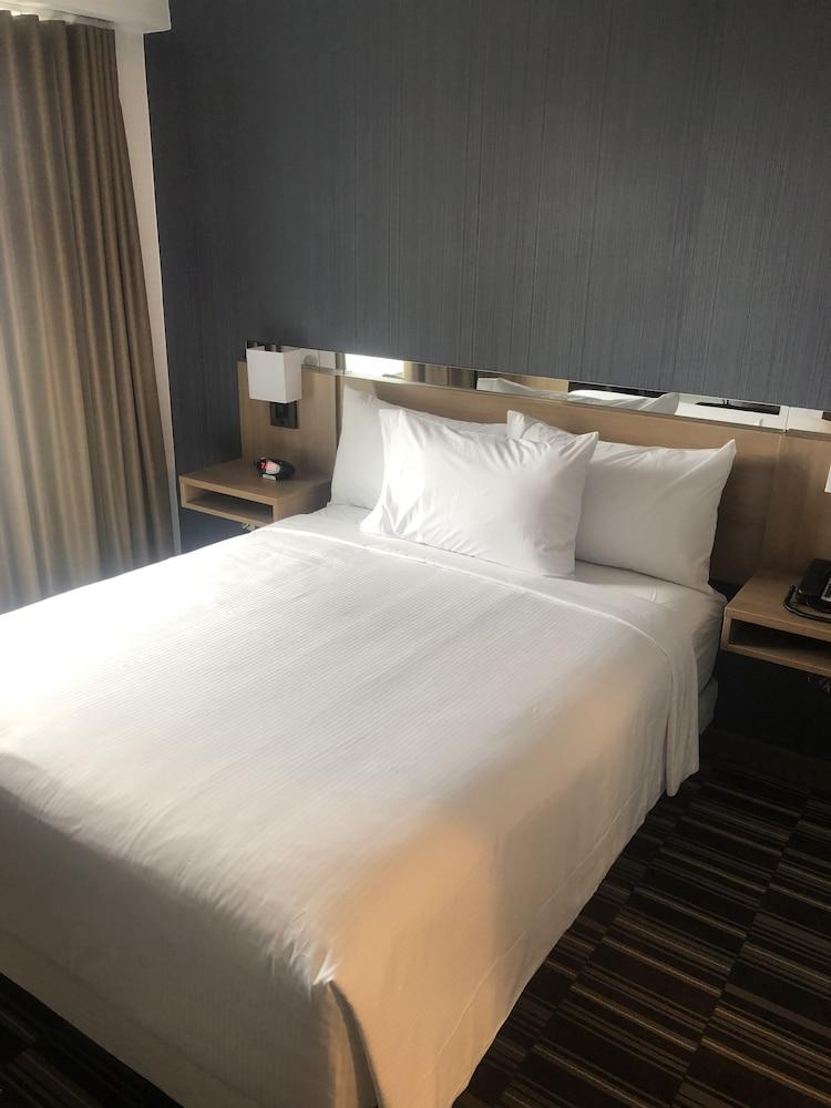 Microtel Inn by Wyndham Long Island City photo 18