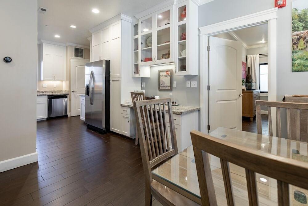 Aspenwood Manor photo 28