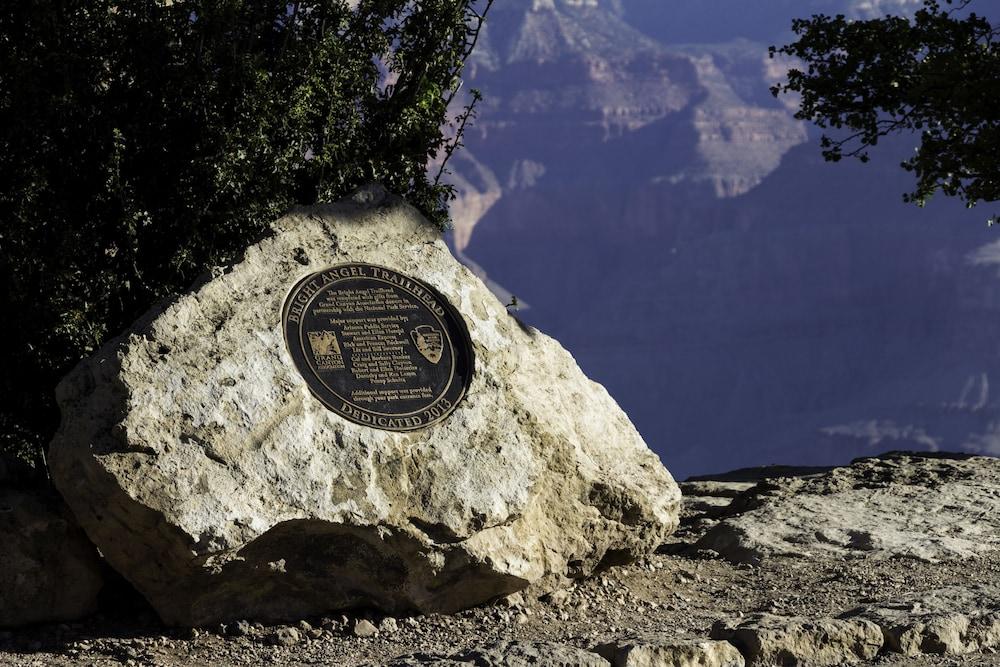 Kachina Lodge - Inside the Park photo 8