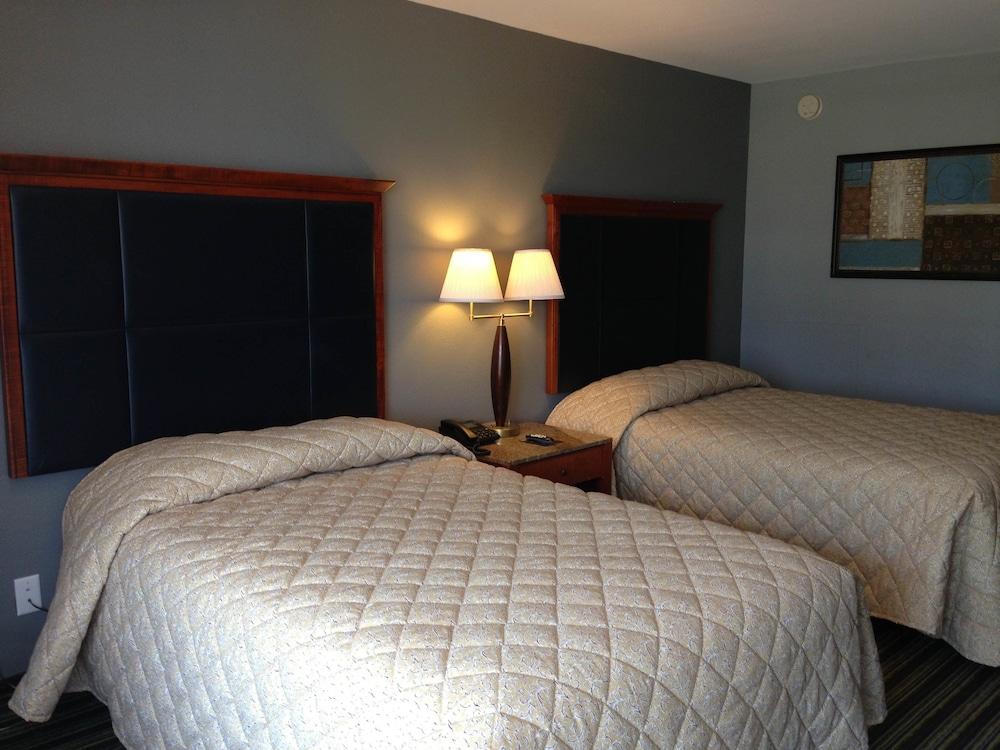 Safari Inn photo 7