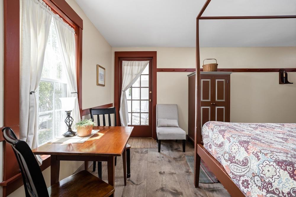 Artists Colony Inn photo 45