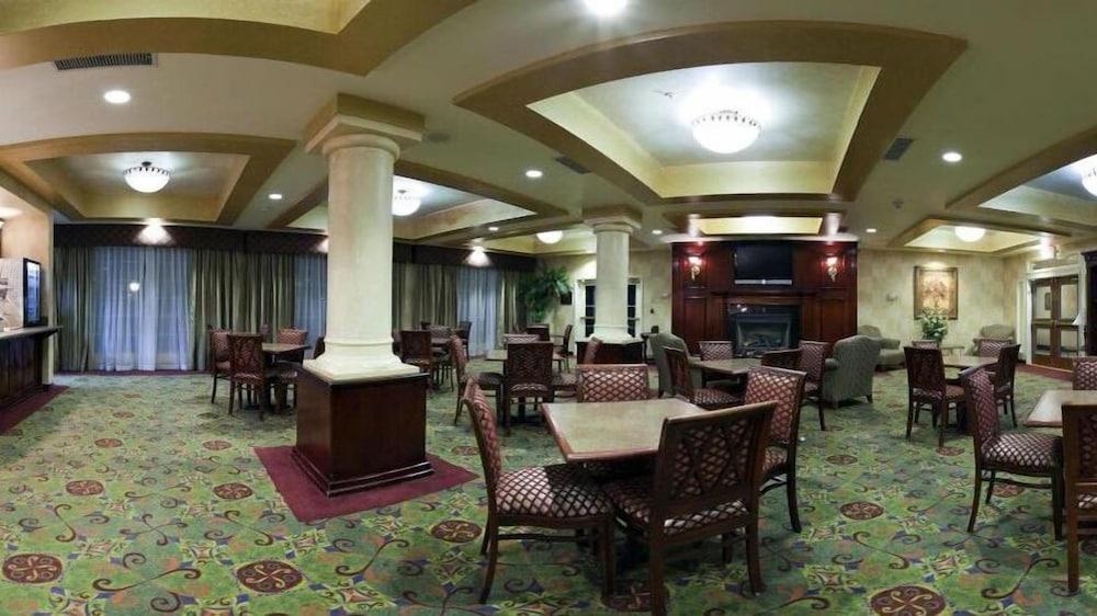 Holiday Inn Express Hotel & Suites El Centro by IHG photo 49