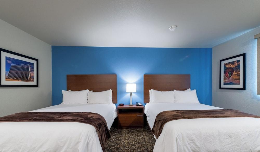 My Place Hotel - Colorado Springs, CO photo 9
