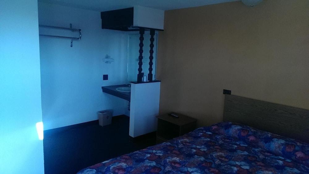 Airport Lodge Wichita Kansas photo 16
