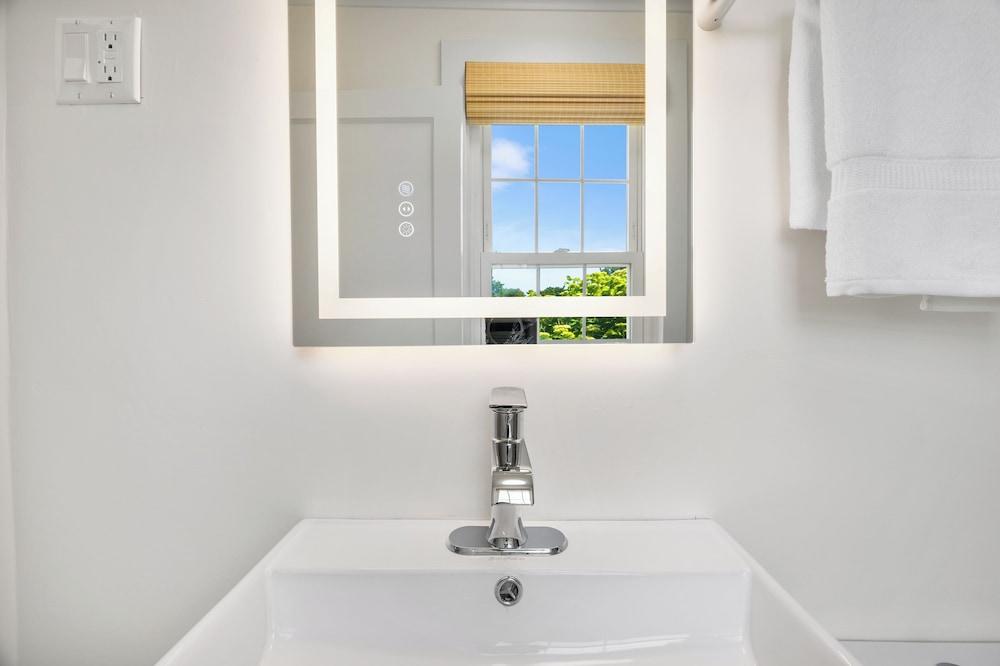 Marina Bay Cottages photo 65
