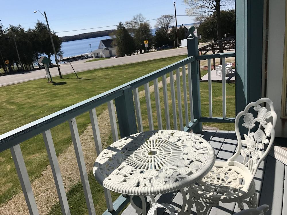 Harbor Light Inn photo 92