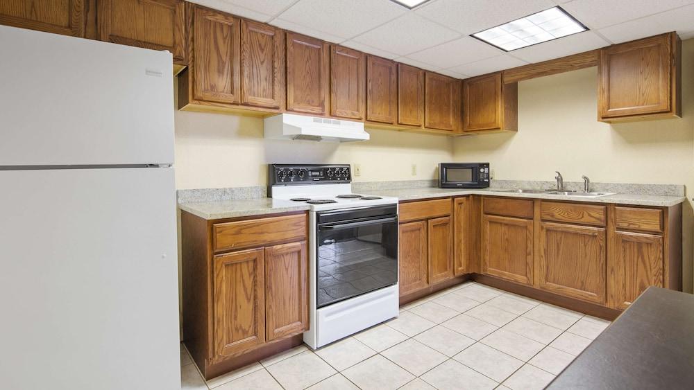 Best Western River City Hotel photo 11