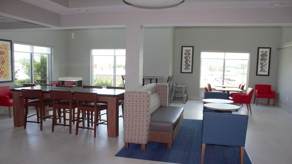 Holiday Inn Express & Suites Somerset Central by IHG photo 54
