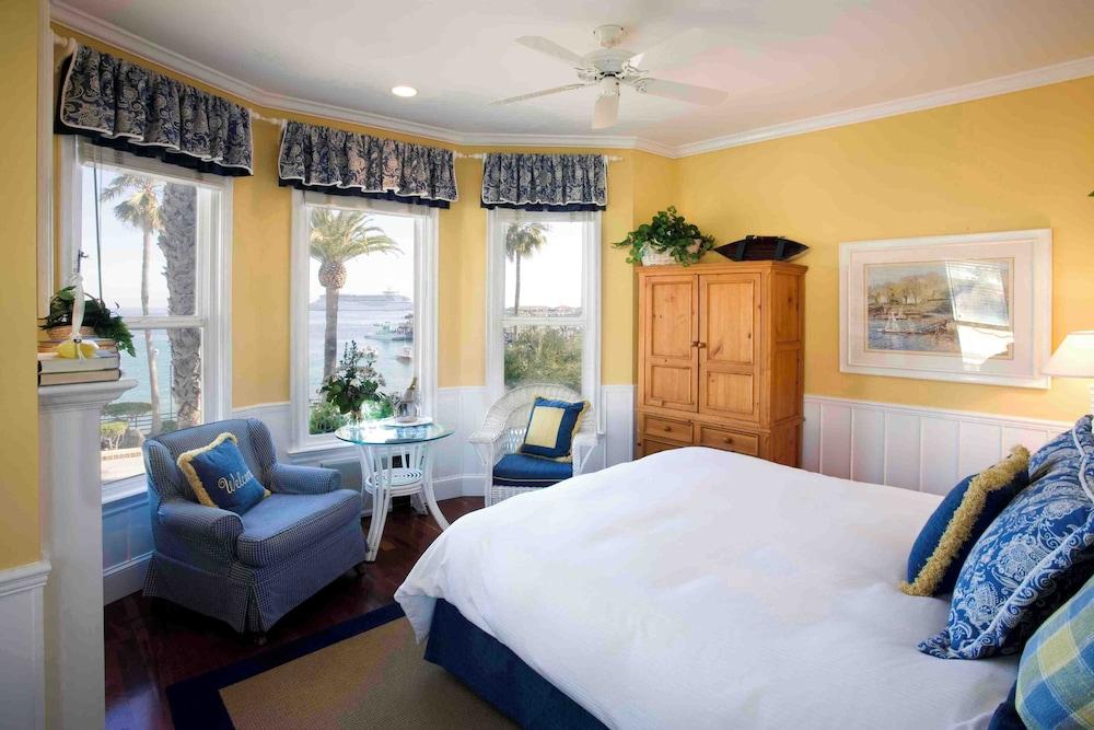 Snug Harbor Inn photo 13