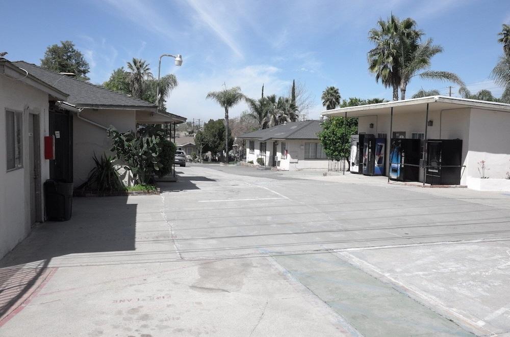 Elsinore Hot Springs & Lodge photo 24