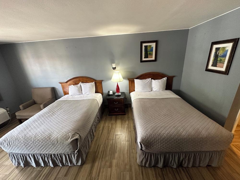 Home Suites Hill Country photo 16