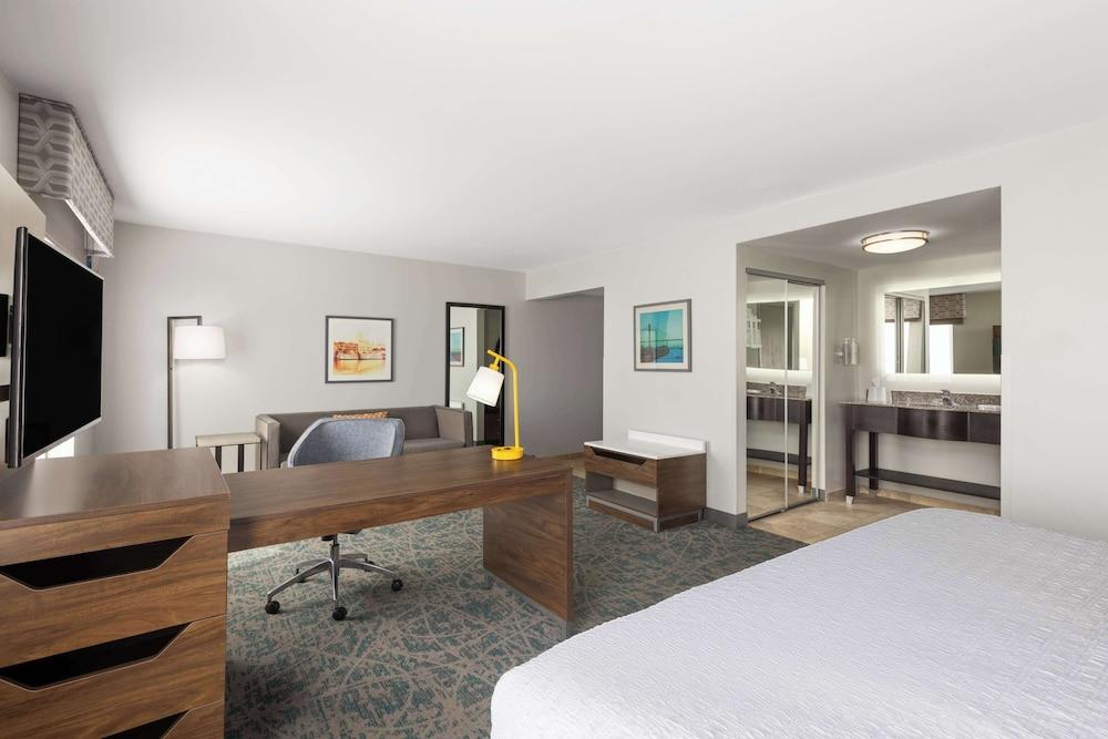 Hampton Inn & Suites Savannah-Airport photo 9
