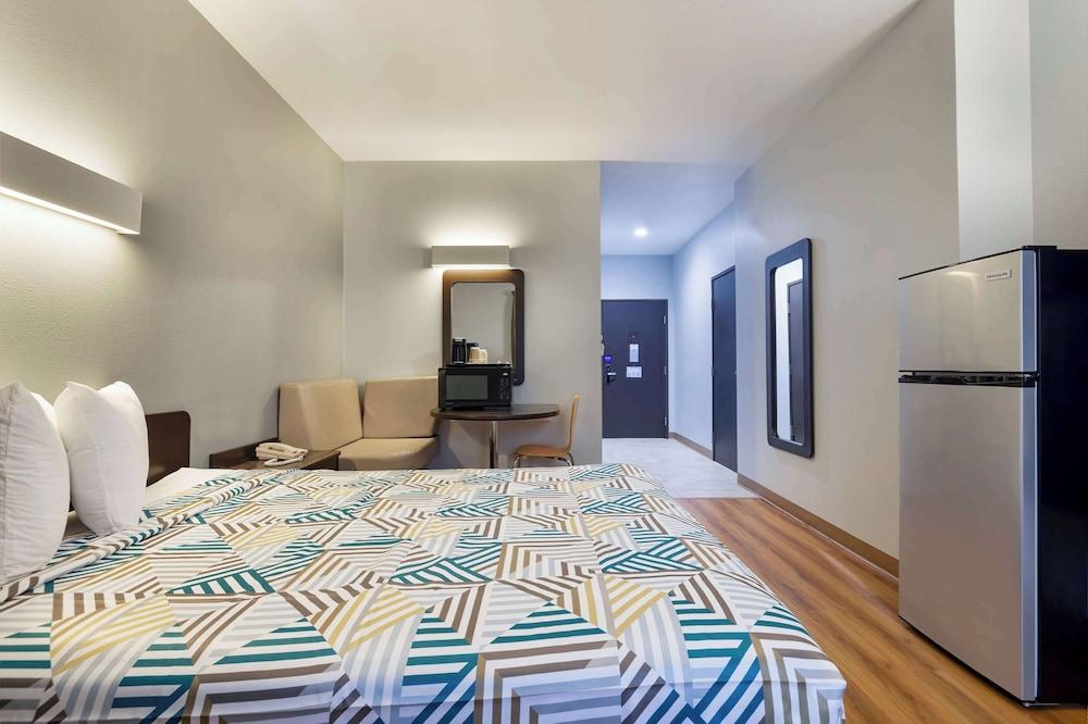 Studio 6 Suites Texas City, Tx – I-45 South photo 17