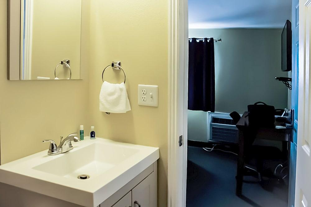 Rodeway Inn Casper photo 24