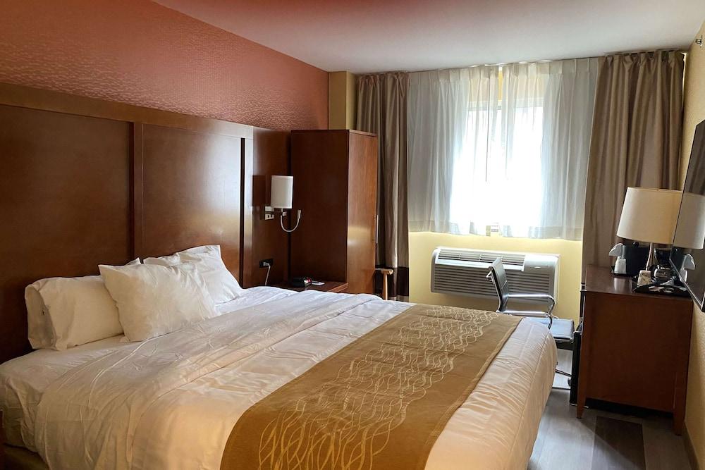 Ramada by Wyndham New York Times Square West photo 5