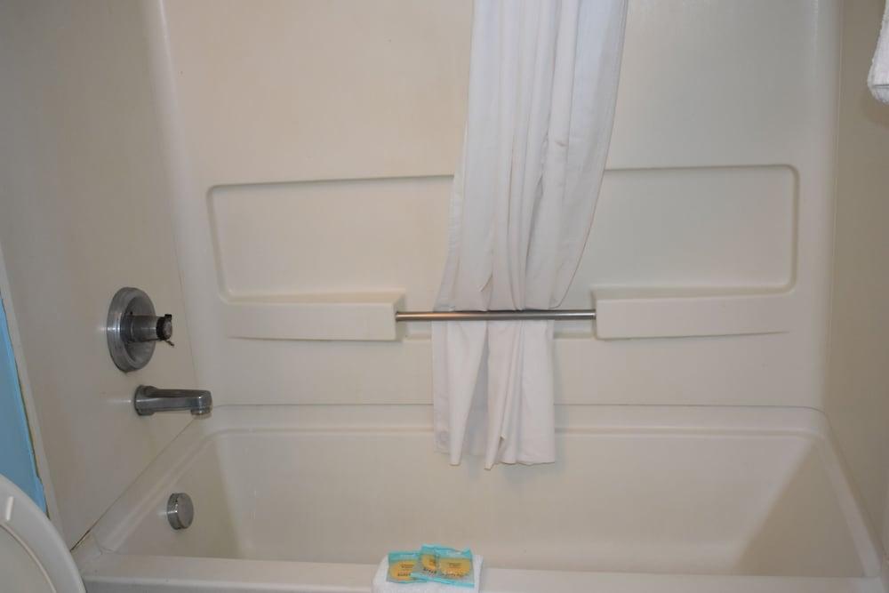 GUEST COTTAGES & SUITES photo 21