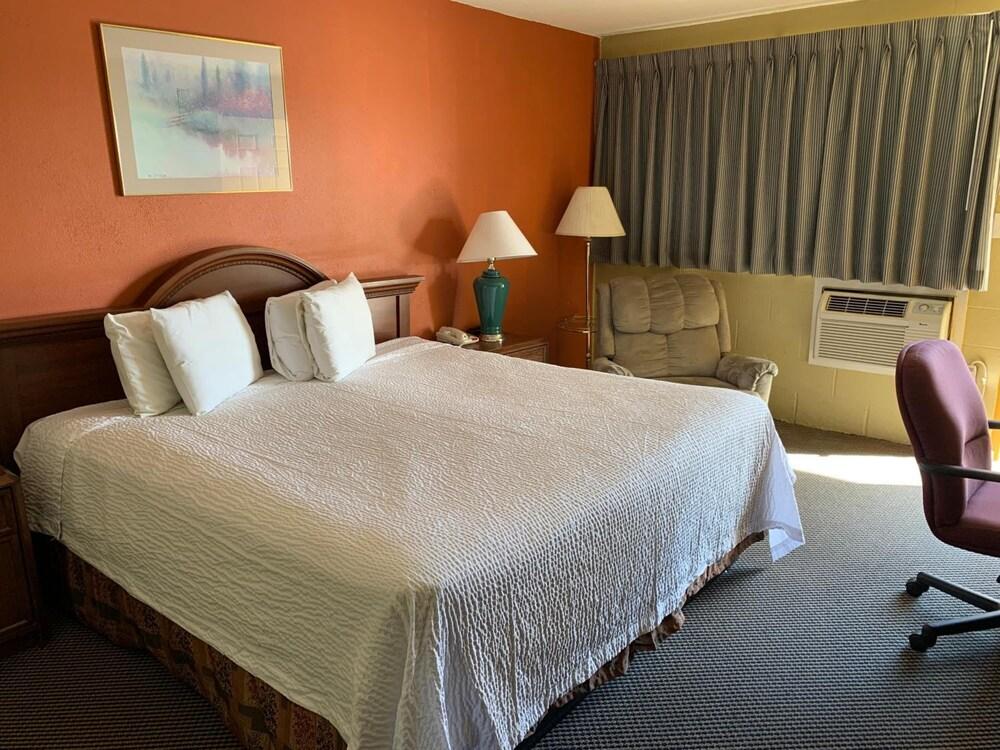 Executive Inn photo 11