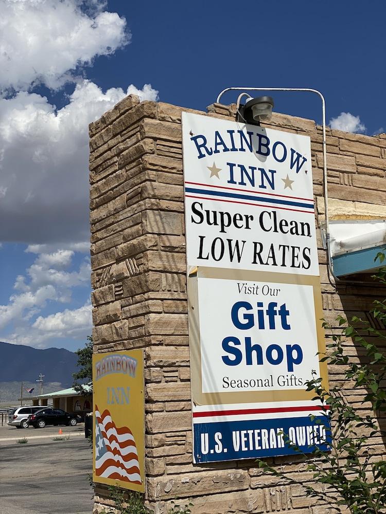Rainbow Inn & Cottages photo 33