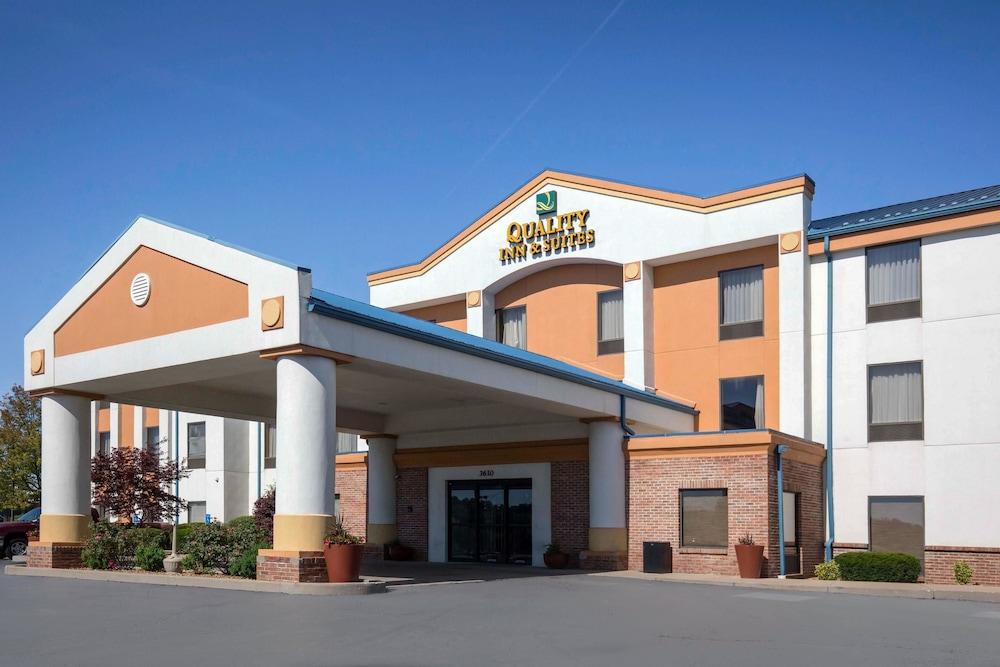 Quality Inn & Suites Arnold - St Louis photo 38