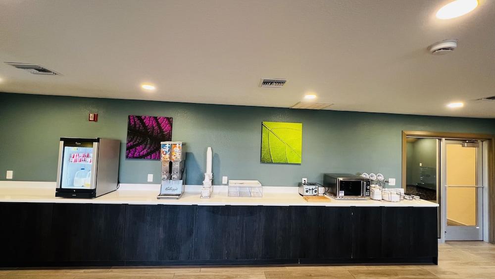Sleep Inn & Suites Wisconsin Dells - Lake Delton photo 29