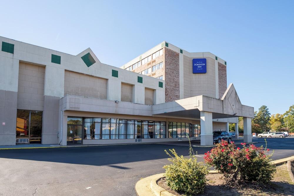 Dominion Inn & Suites photo 1
