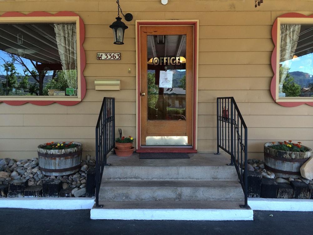 Caboose Motel photo 33