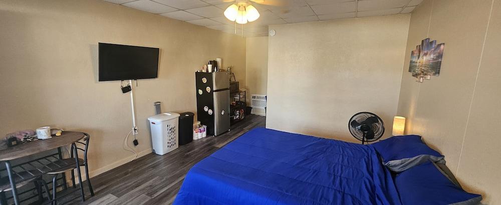 Sebastian Gardens Inn & Suites photo 3
