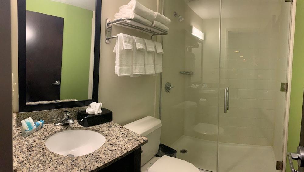 Cresthaven Inn JFK photo 42