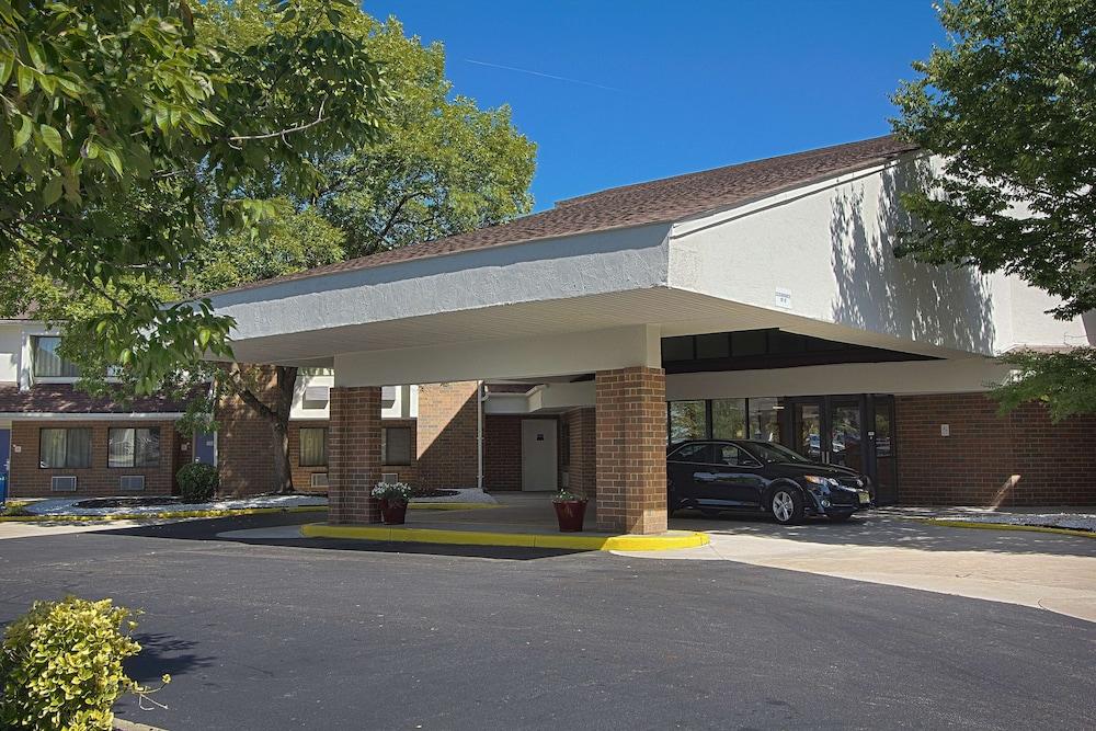Motel 6 East Brunswick, NJ — hotel in East Brunswick