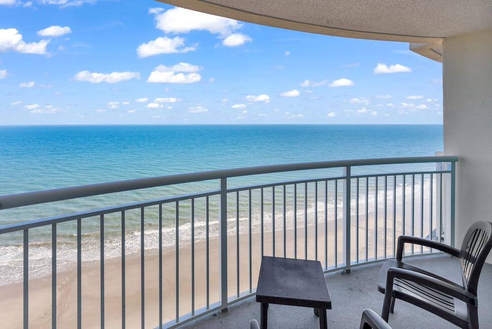 Sandy Beach Oceanfront Resort photo 24
