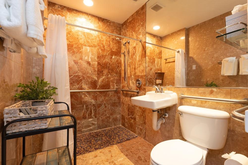 Southernmost House photo 42