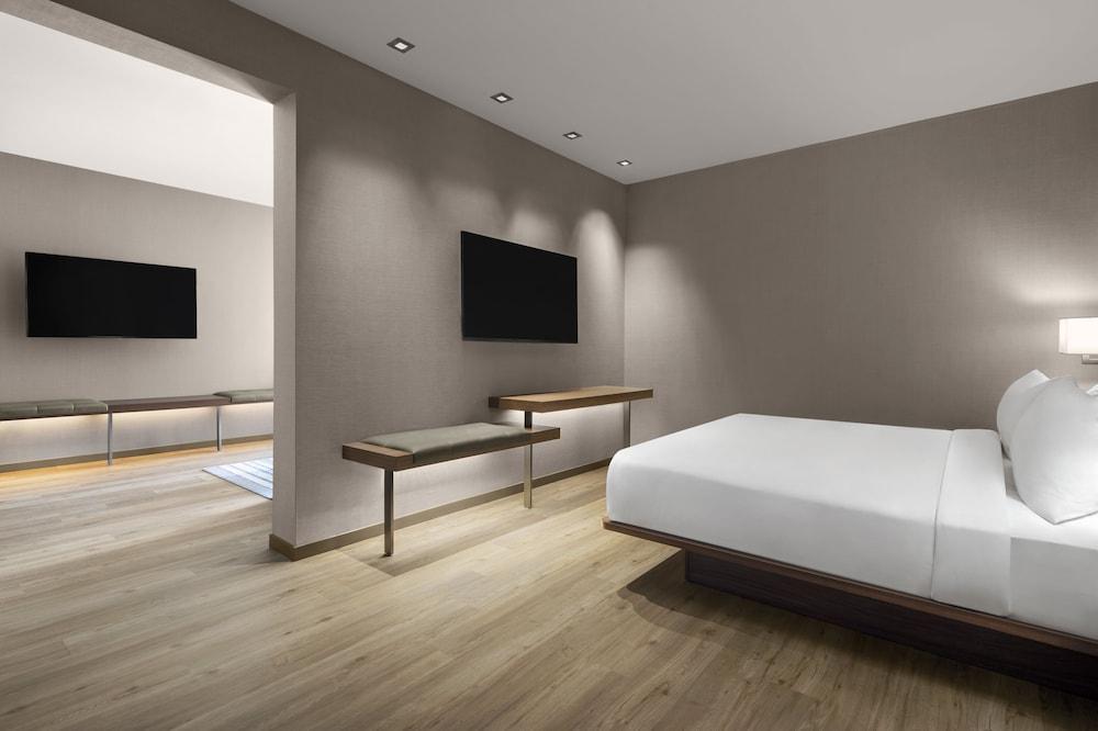 AC Hotel Lansing University Area photo 7