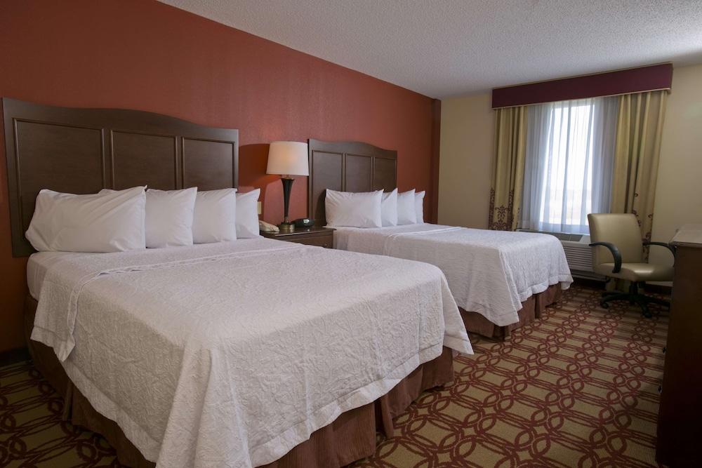 Hampton Inn & Suites Wiggins photo 13