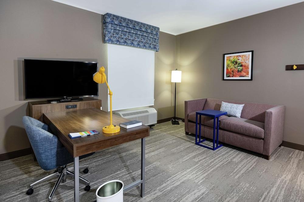 Hampton Inn & Suites Columbia Killian Road photo 42
