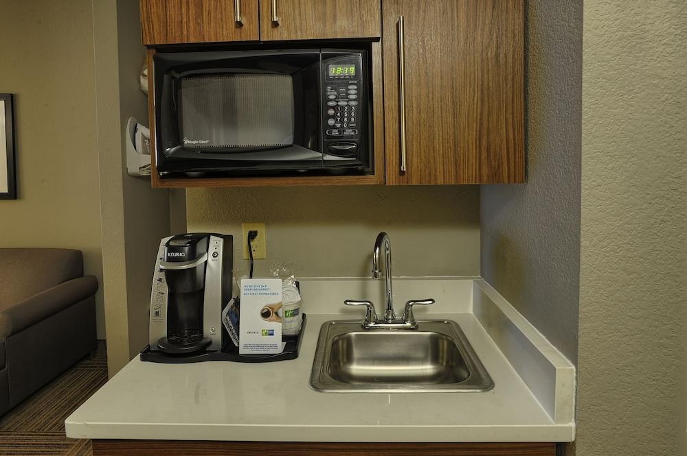Holiday Inn Express Hotel & Suites Pell City by IHG photo 62